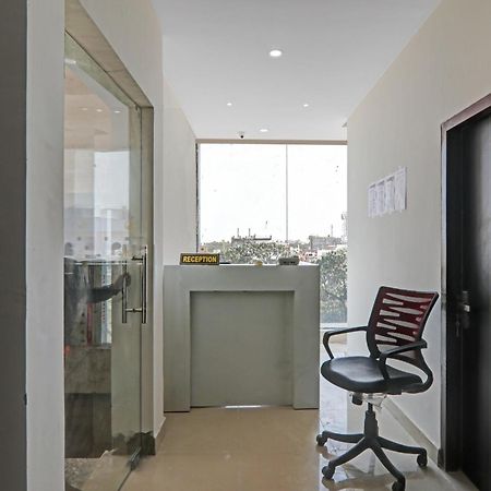 Hotel O Rudra Palace Near Phoenix United Лакнау Екстериор снимка