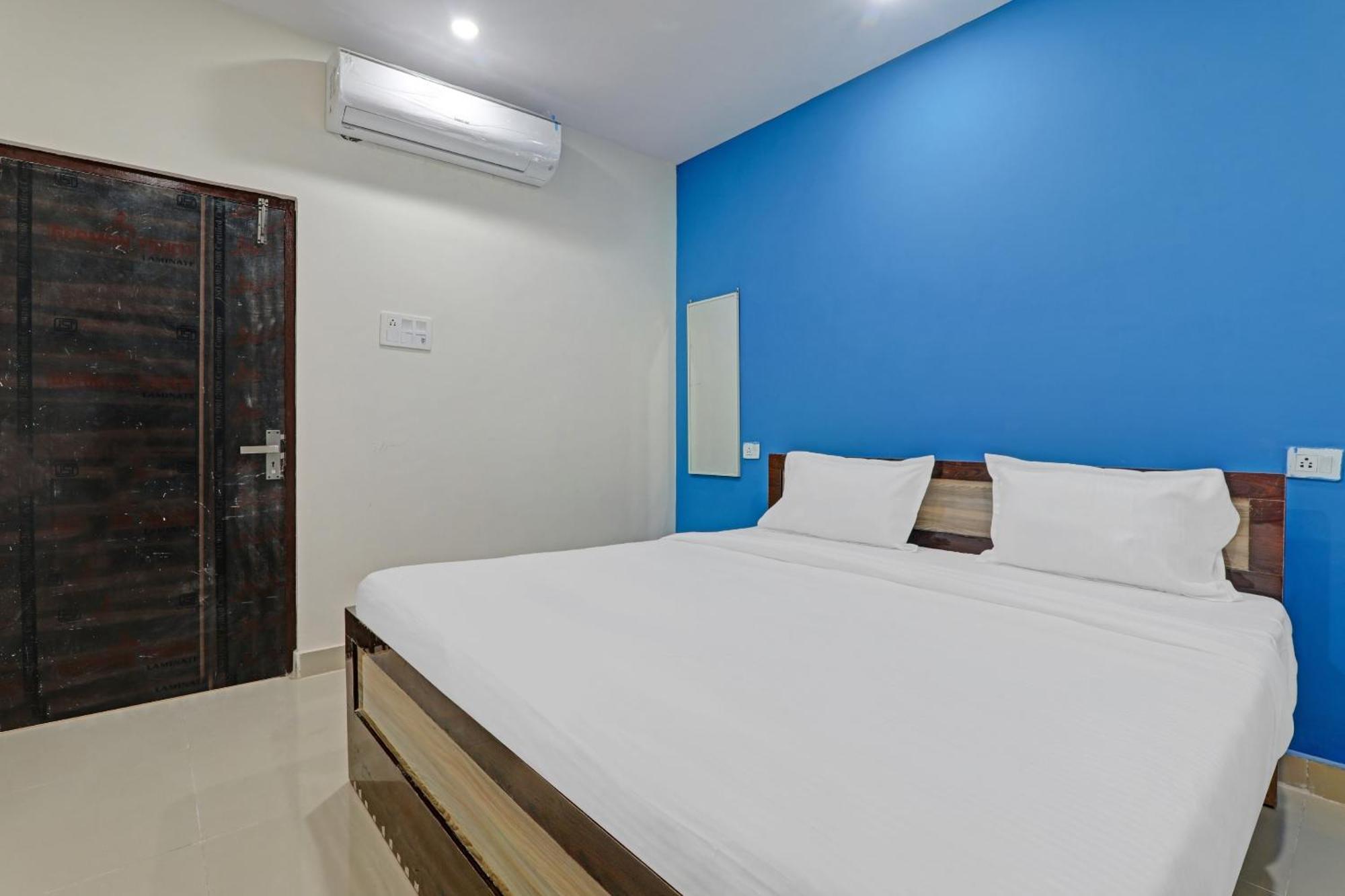 Hotel O Rudra Palace Near Phoenix United Лакнау Екстериор снимка