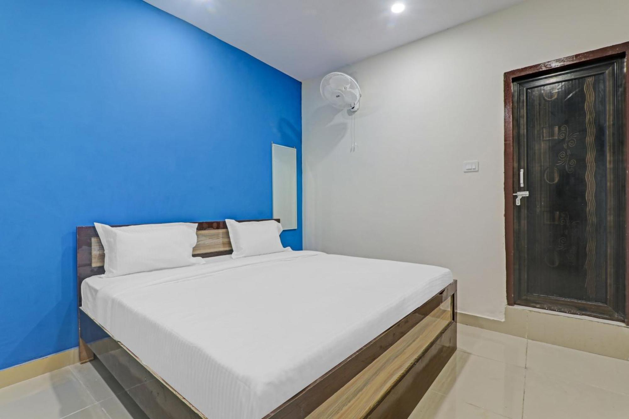 Hotel O Rudra Palace Near Phoenix United Лакнау Екстериор снимка