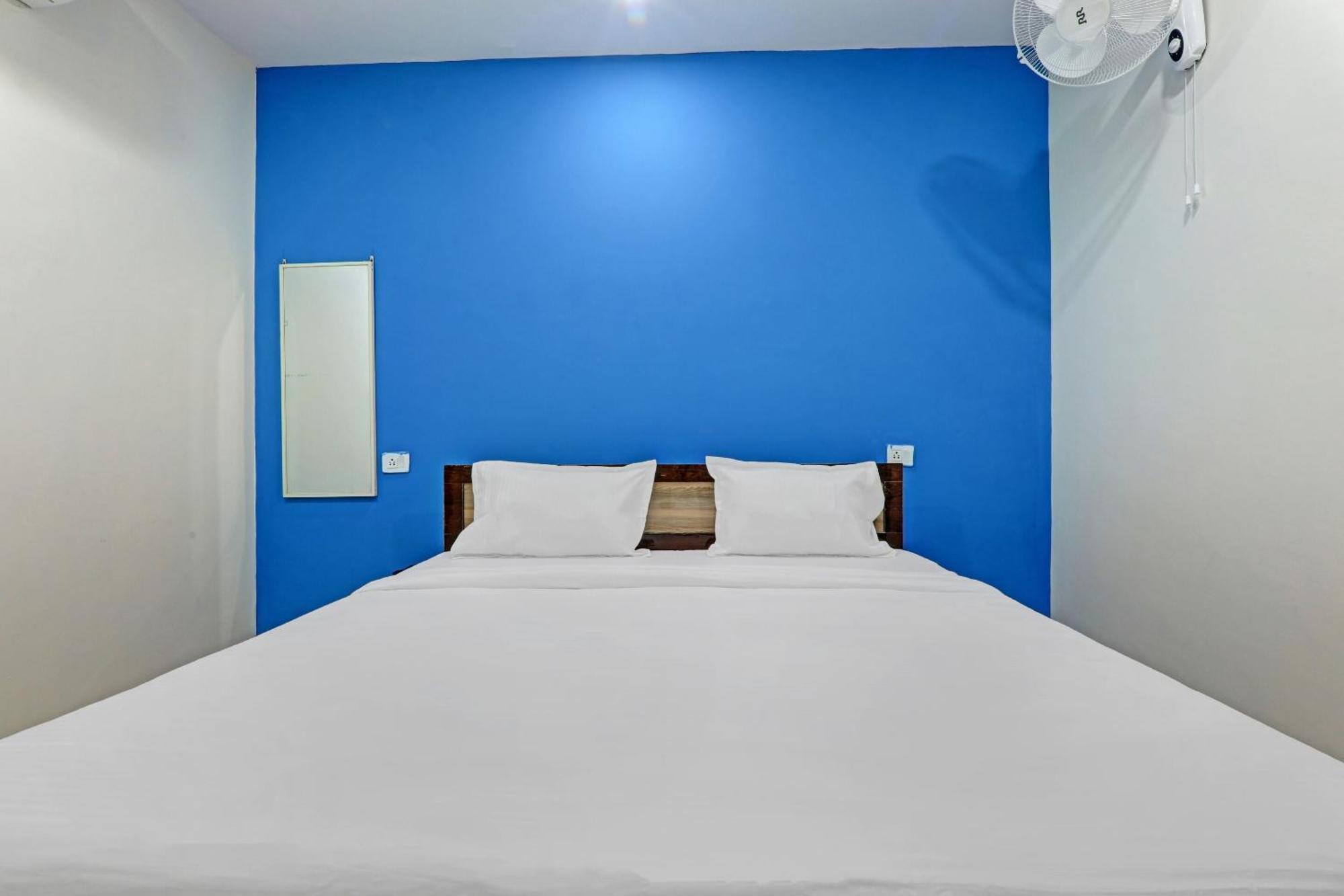 Hotel O Rudra Palace Near Phoenix United Лакнау Екстериор снимка